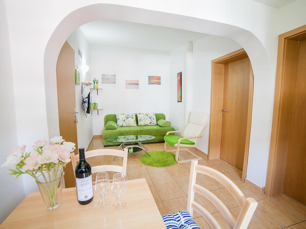 Apartments Viktorija Petrovac Kamer foto