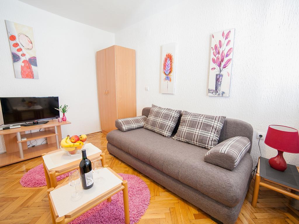 Apartments Viktorija Petrovac Kamer foto